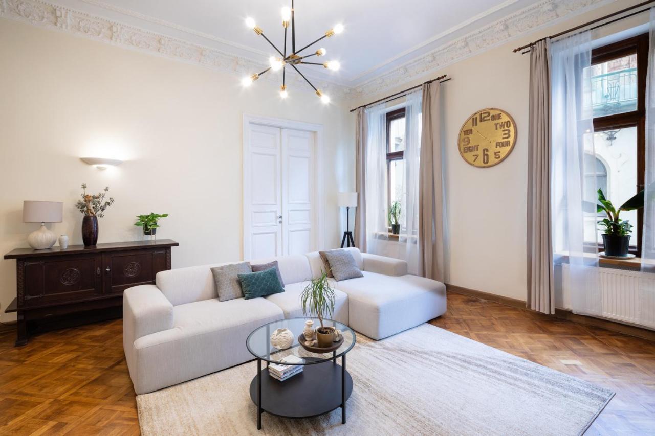 Old Riga Modern And Spacious 2 Bedroom Apartment Bagian luar foto