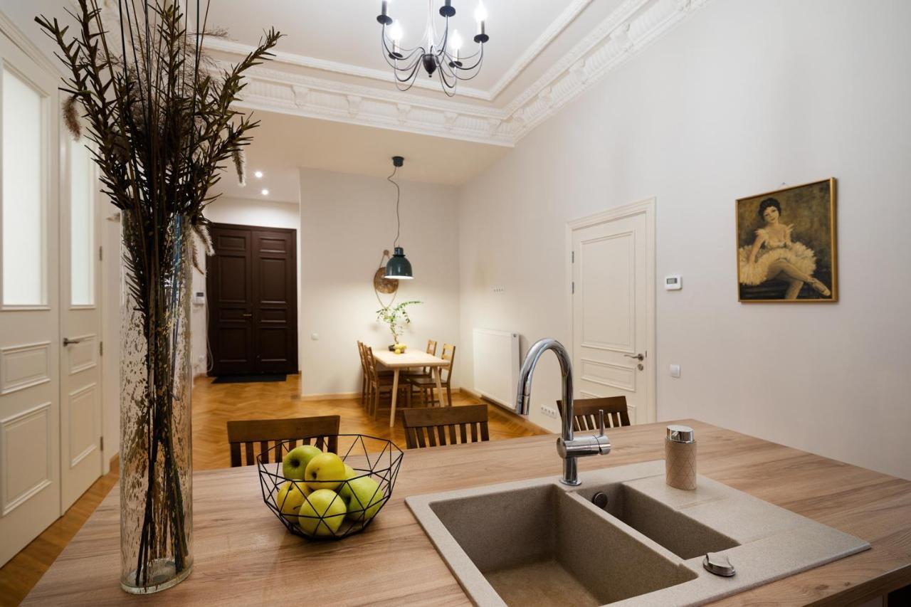 Old Riga Modern And Spacious 2 Bedroom Apartment Bagian luar foto
