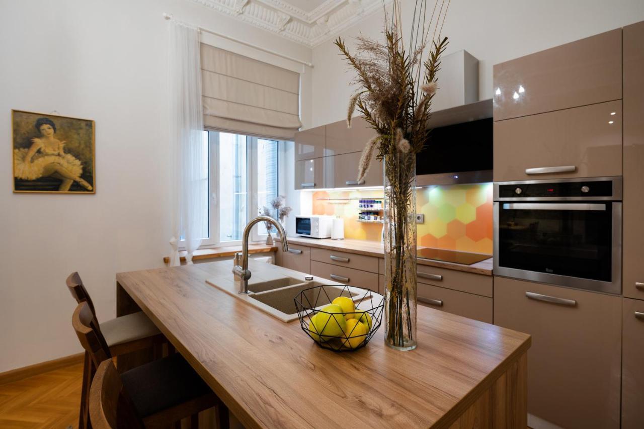 Old Riga Modern And Spacious 2 Bedroom Apartment Bagian luar foto