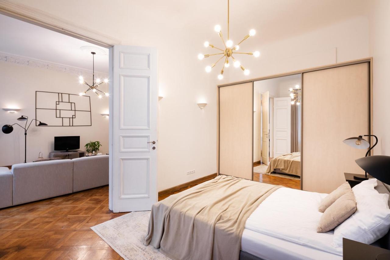 Old Riga Modern And Spacious 2 Bedroom Apartment Bagian luar foto